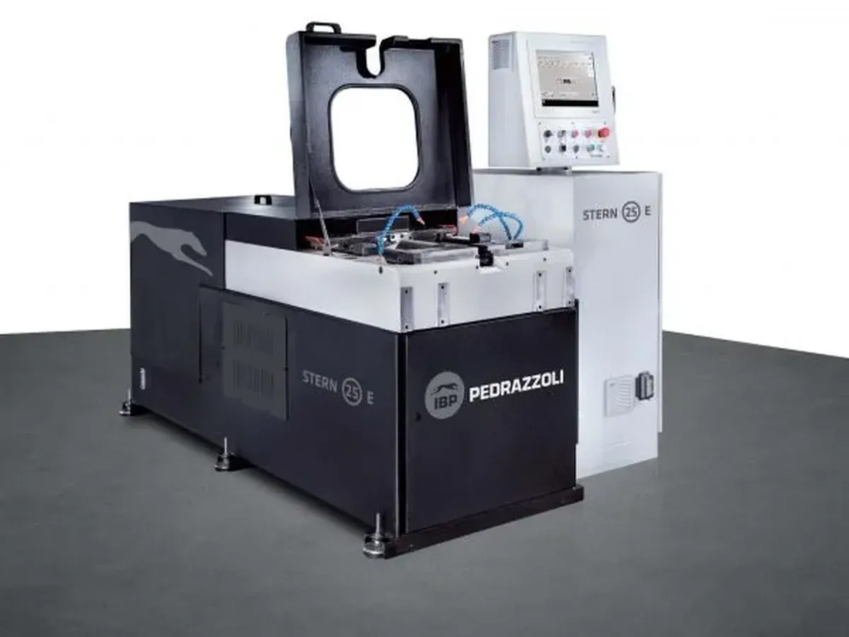 Stern Brown 25 — cnc-styrd